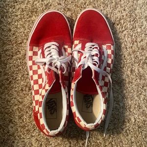 Mens Vans size 11 in excellent condition.